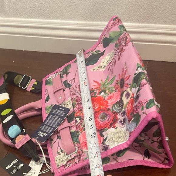 Elegant Floral Pink Shoulder Bag - Picture 11 of 13